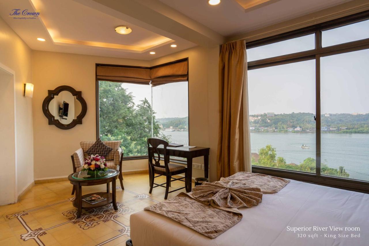 The Crown Goa Hotel Panaji Bagian luar foto